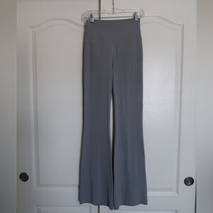 Lululemon Groove Nulu Super High Rise Flared Pant Size 6 Rhino Grey Lulu